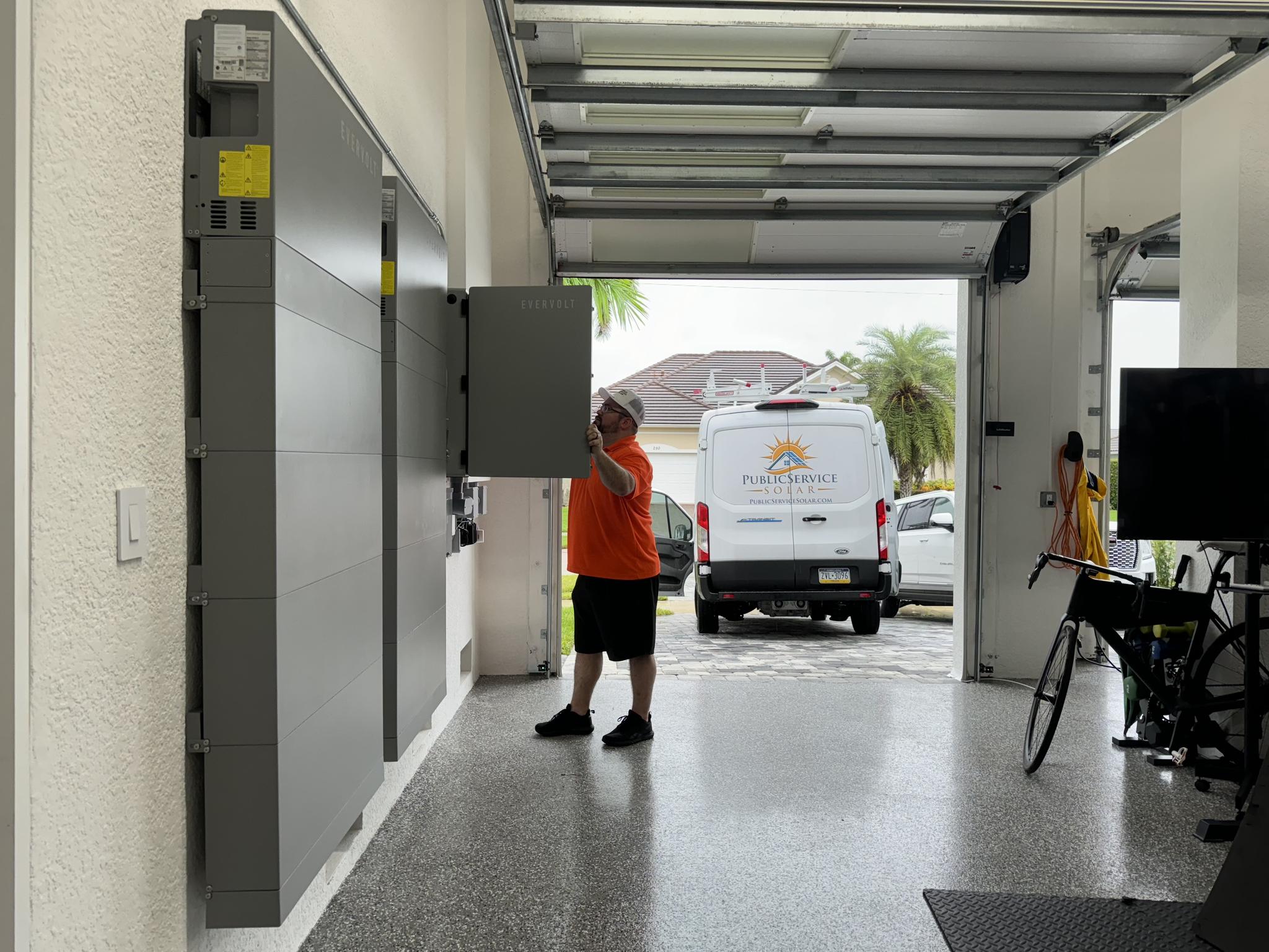 Naples, FL - (2) 20 kWh Panasonic Evervolts Installed