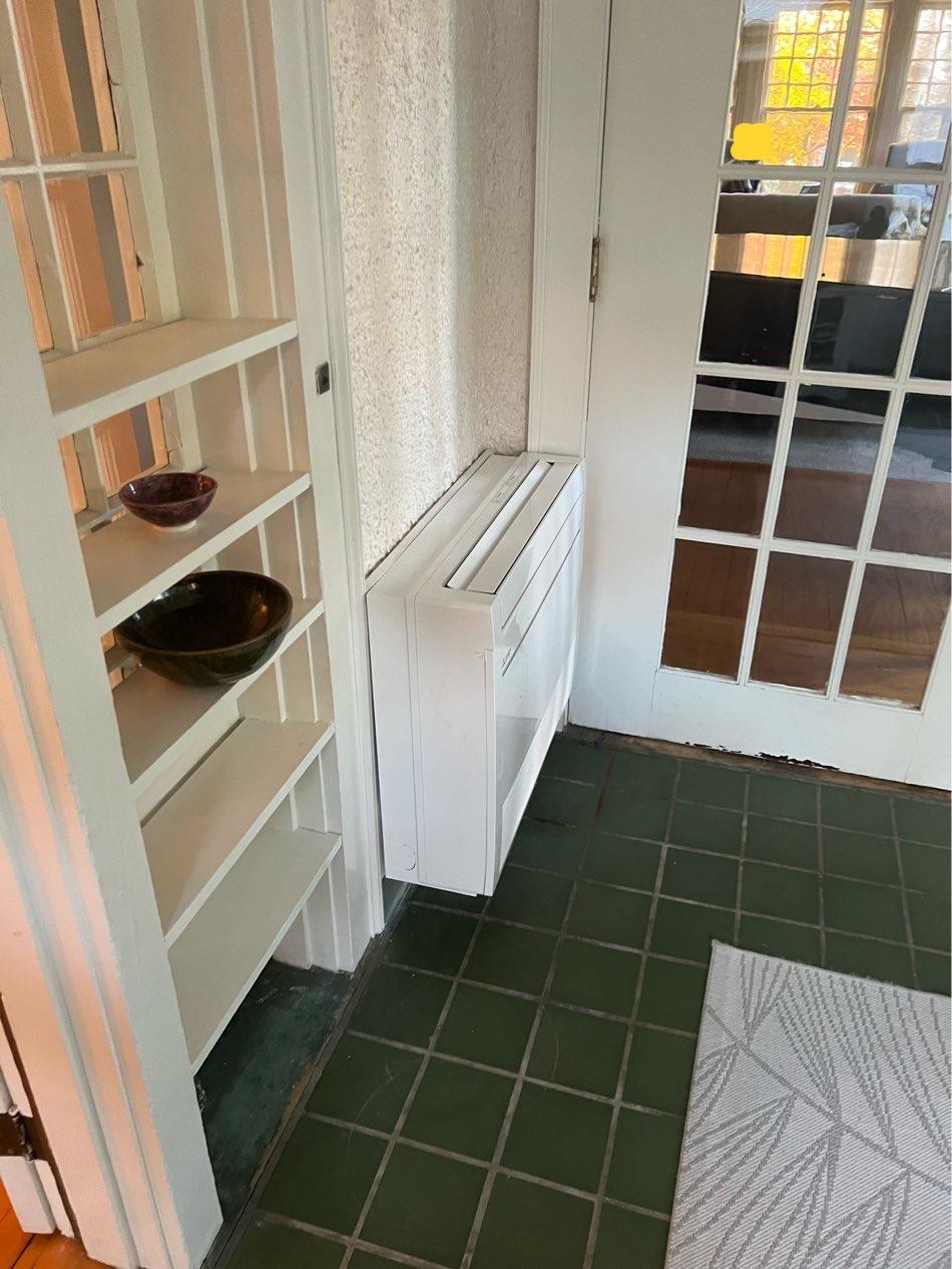 MITSUBISHI FLOOR MOUNT Mini Split