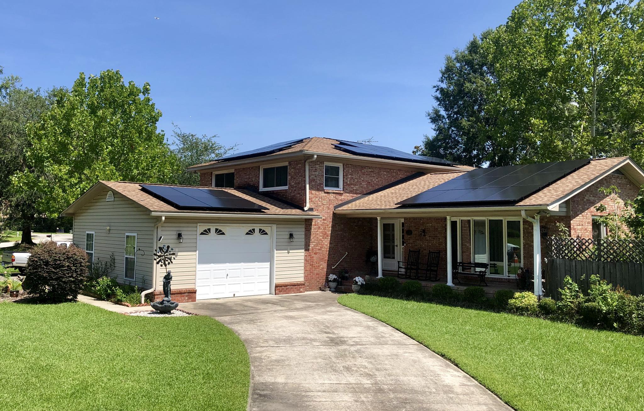 Solaria all black modules in Hanahan, SC