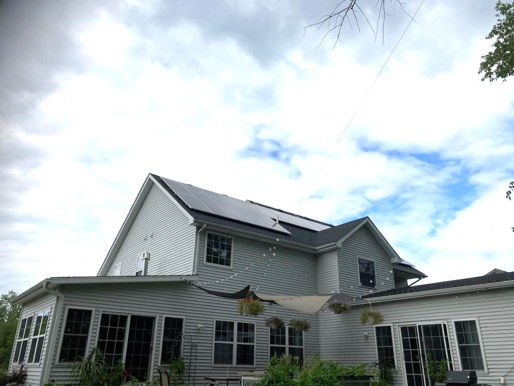 Williams Bay Home (9.4 kW) - Ge
