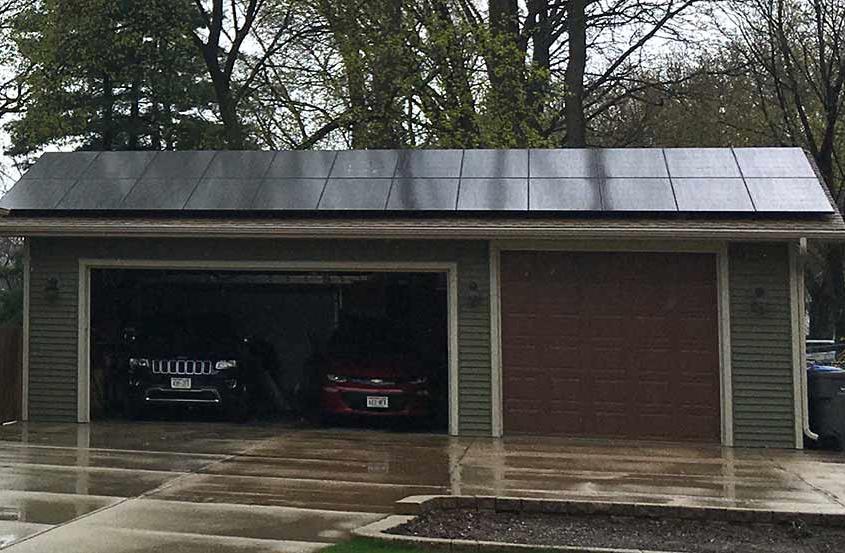 8.9 kW photovoltaic system in Monona