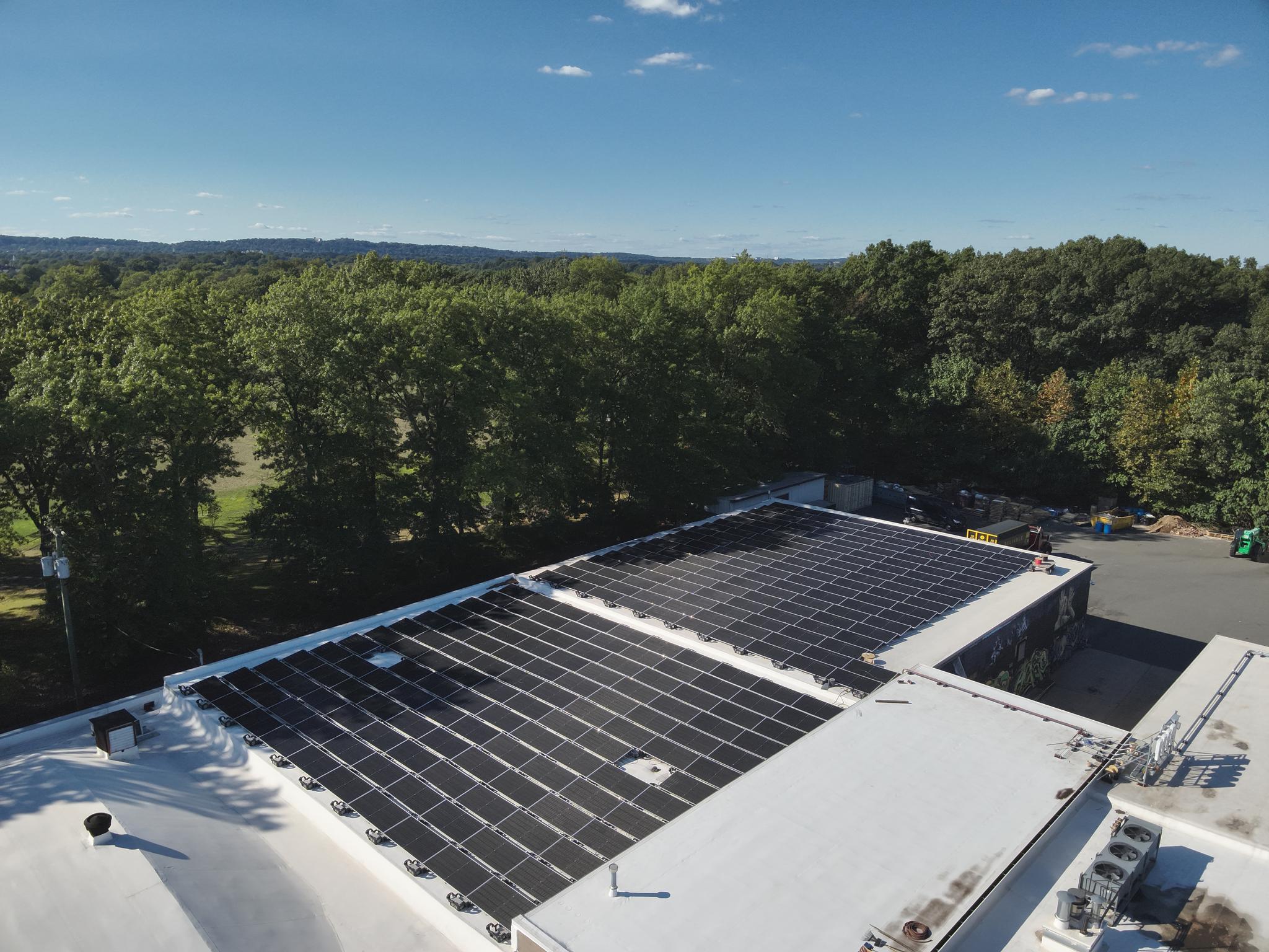Large-scale rooftop solar supporting food production with long-term energy cost stability.