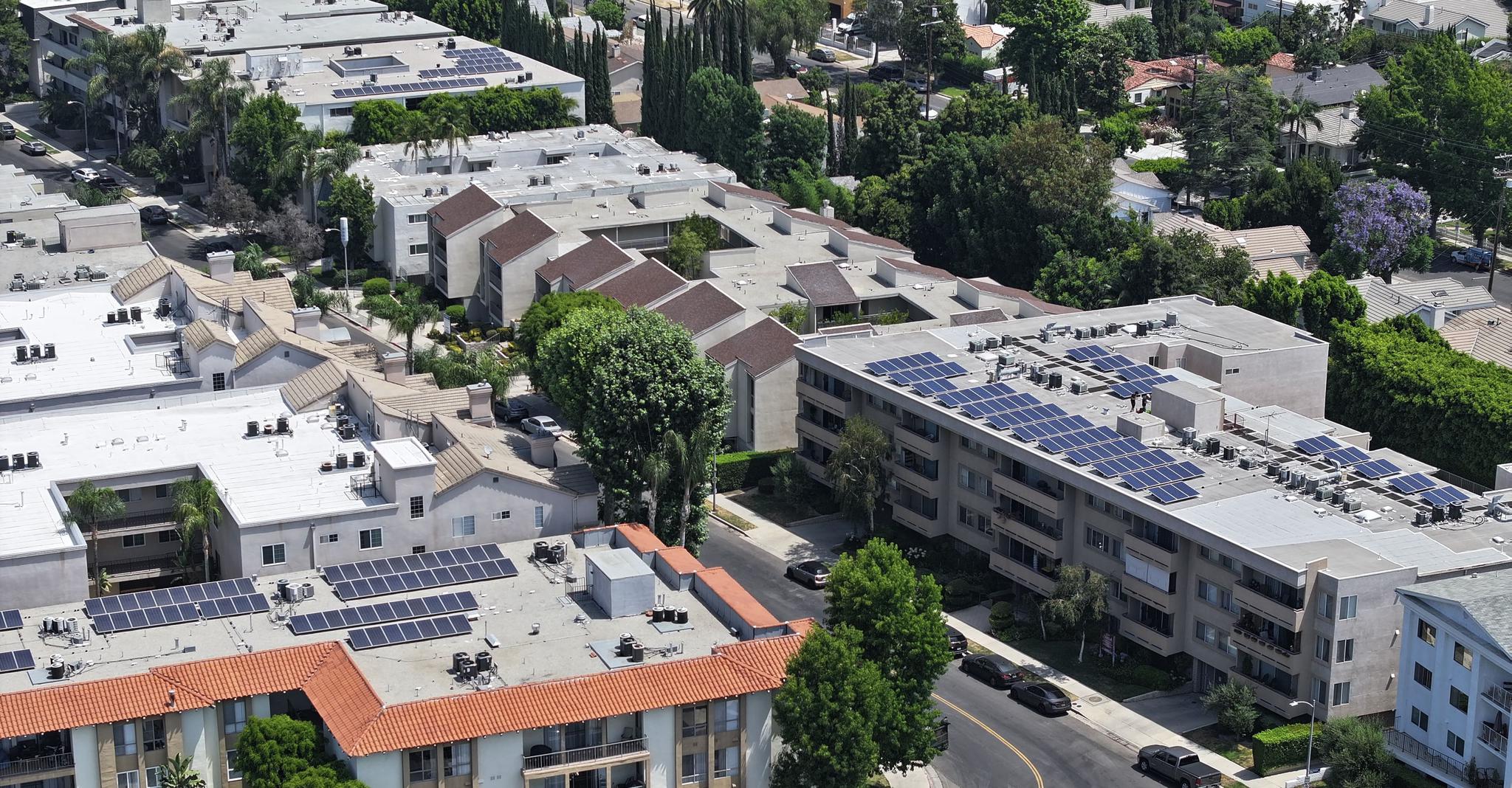 Sherman Oaks Three Apartment