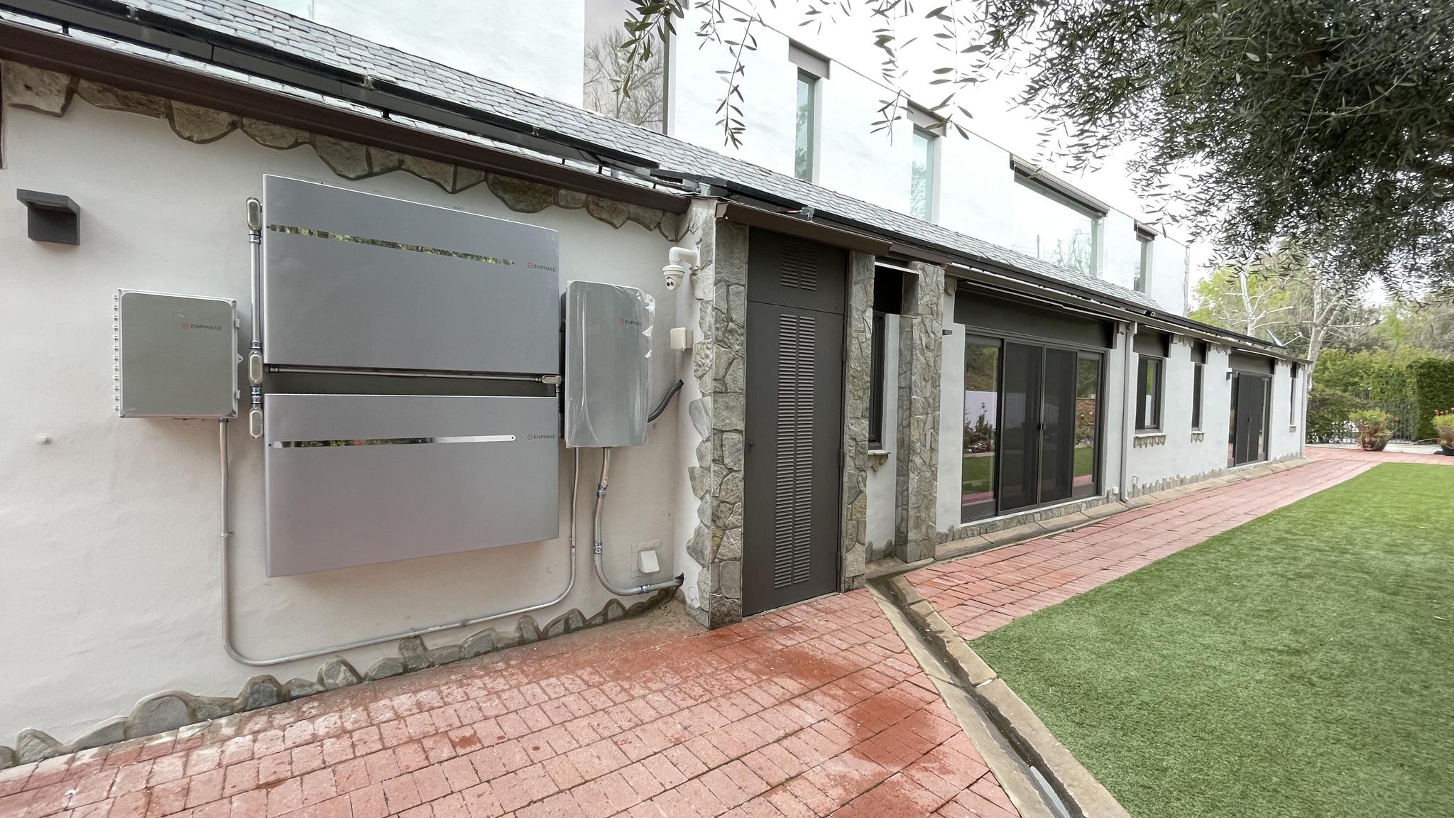 Thousand Oaks IQ-10 Battery System