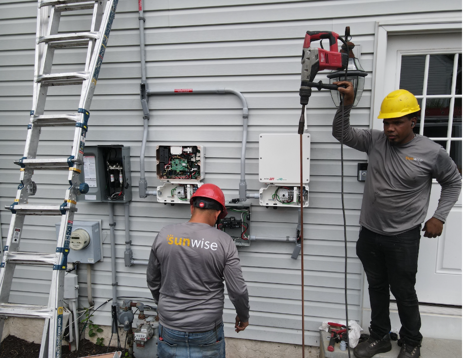 Where safety meets expertise. Connecting your home to sustainable energy with care.