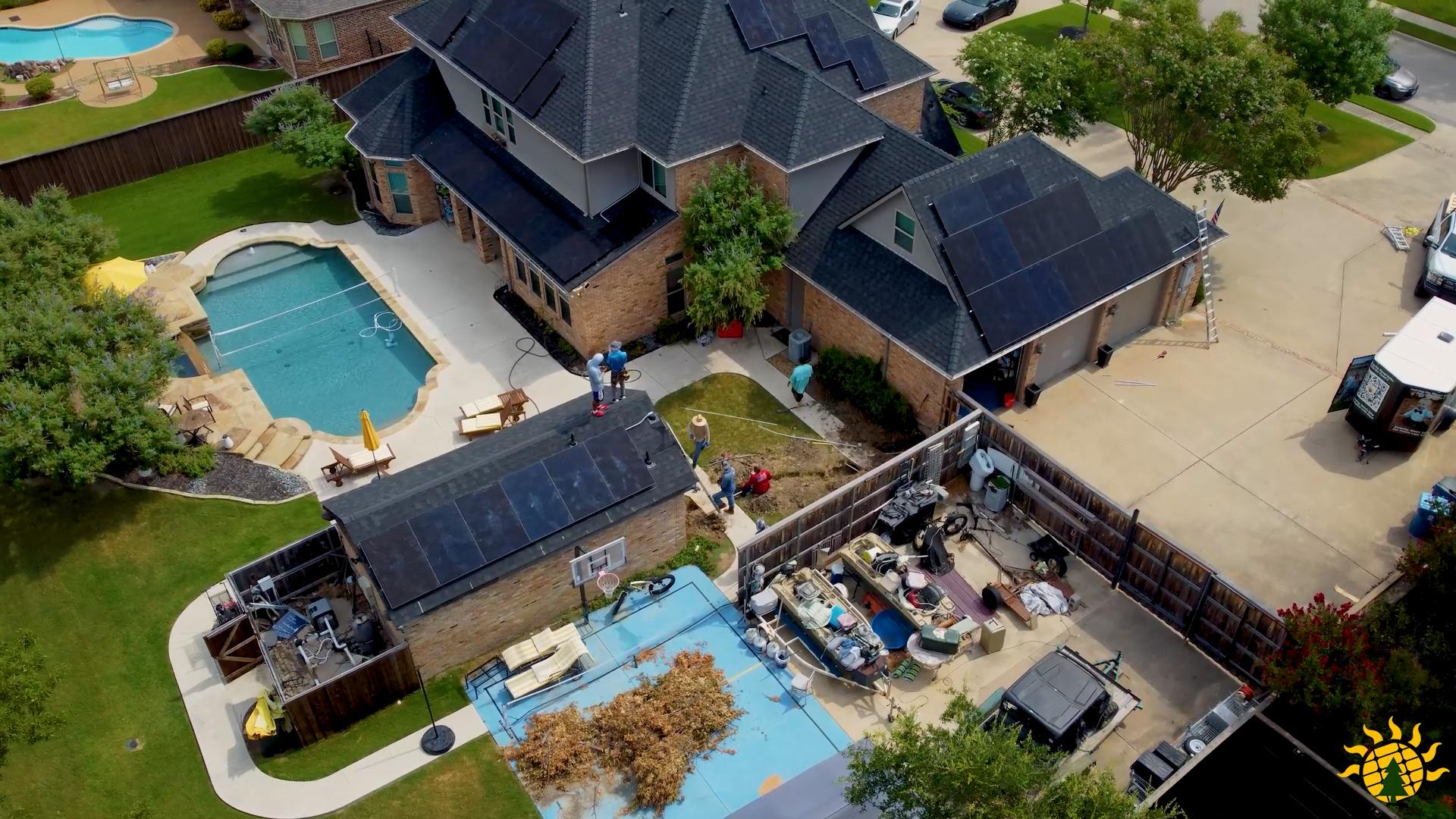 Finishing a 19.125 kW in Sunnyvale, Texas. Qcell 425 Watt Q.Tron Seried