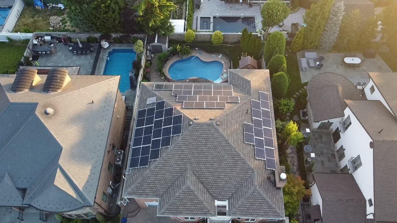 Solar installation on a large single-family home