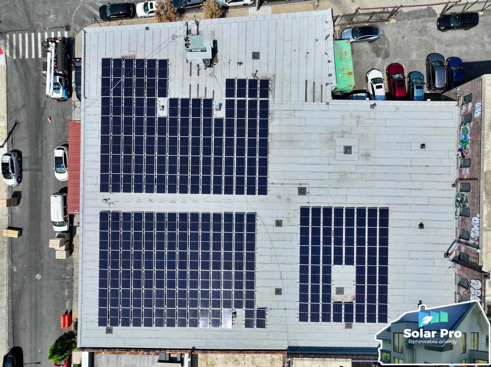 Commercial rooftop solar installation