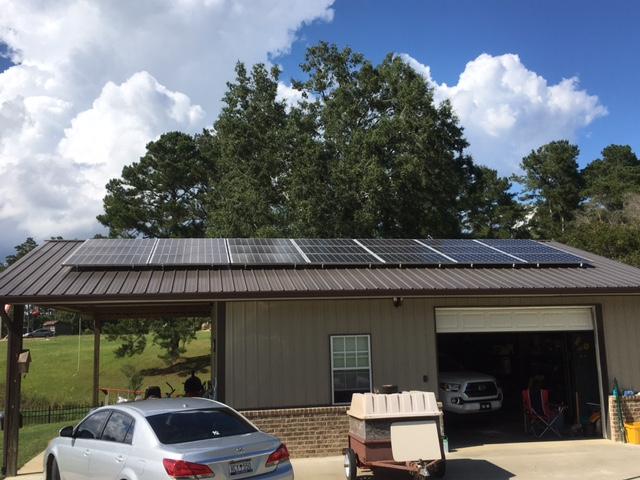 Holzshe Workshop Installation Metal Roof