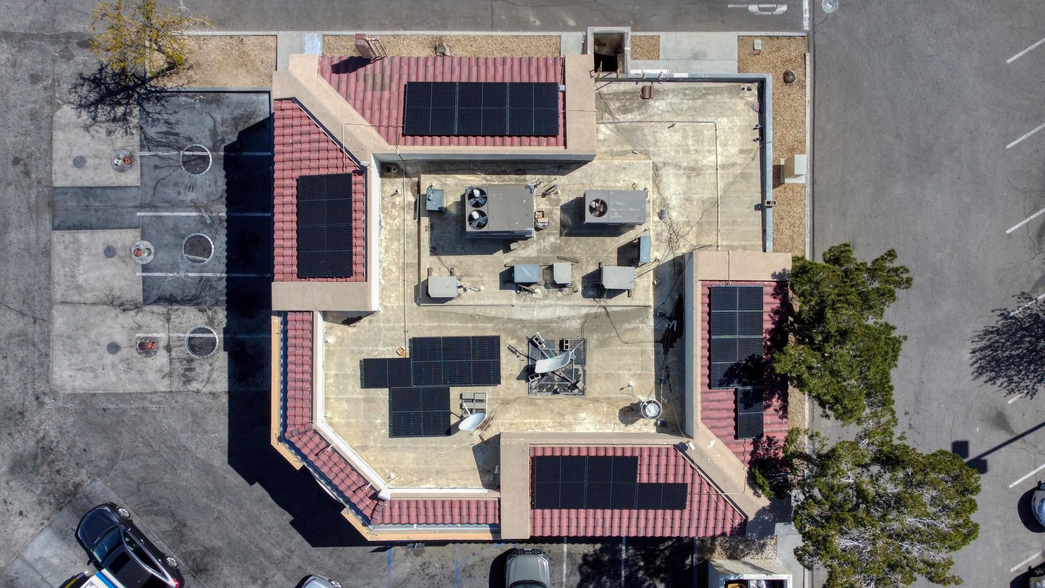 ARCO, Apple Valley - A solar panel system with a system size of 9.62 kW