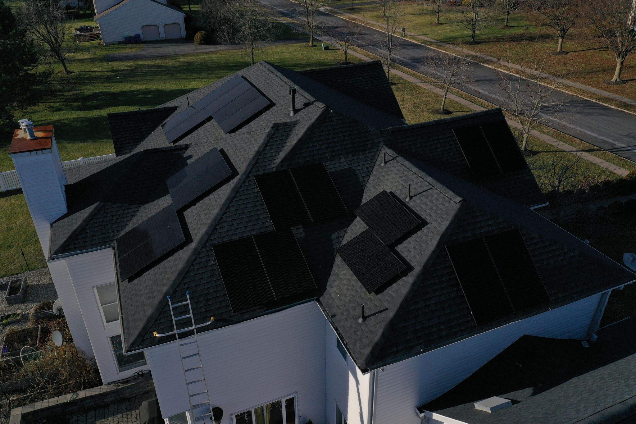 No Visible conduit on this house