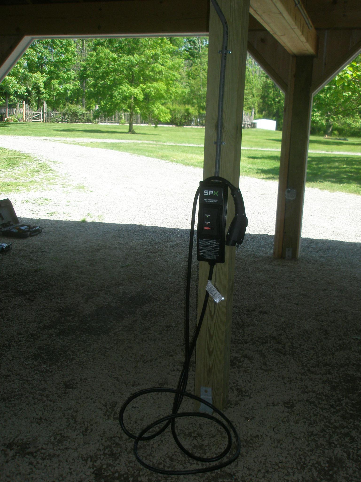 EV Charger/Solar Car Port