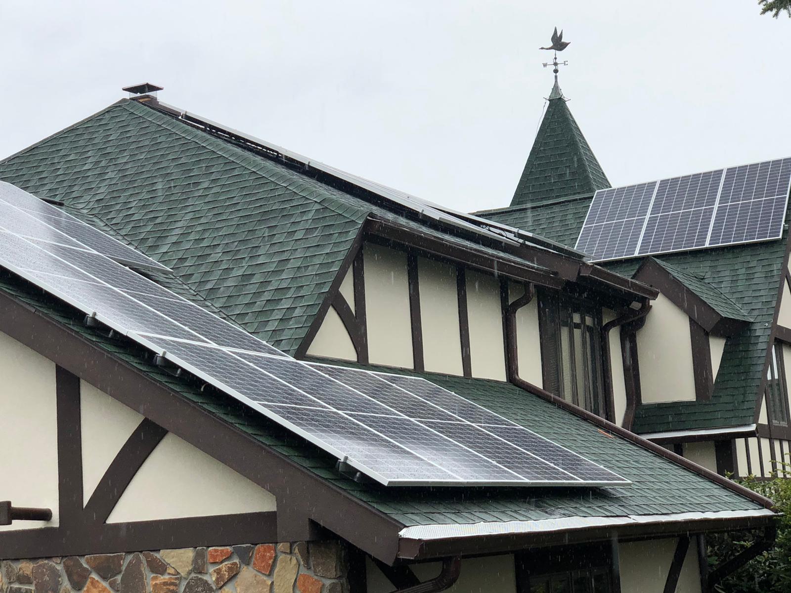 Modern energy meets timeless design. Solar solutions that fit any style.