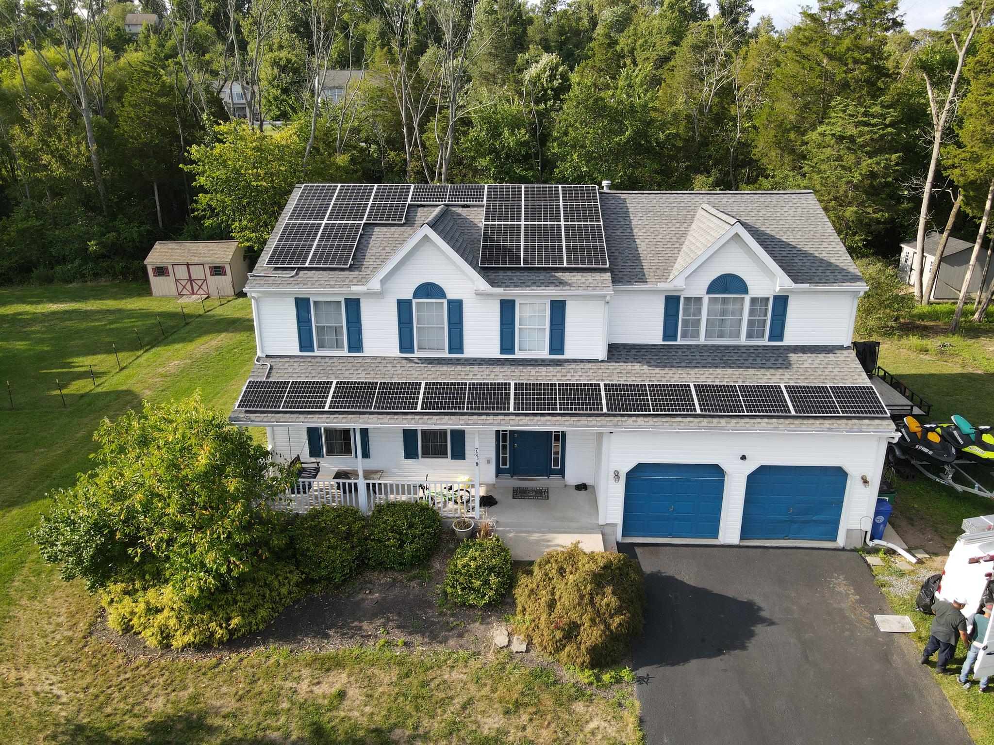 Energy independence starts at home. A powerful solar setup for a sustainable future.