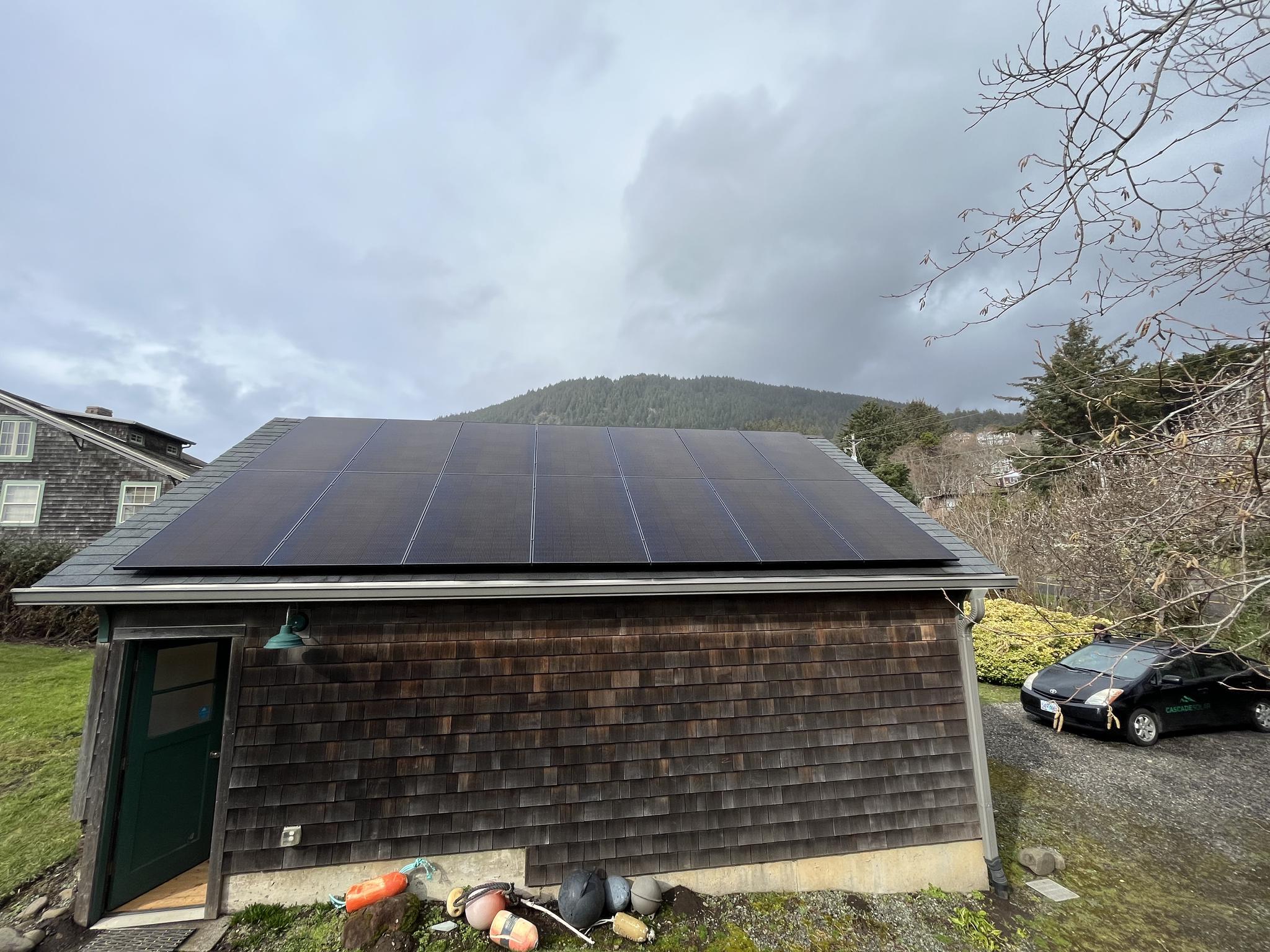 Sleepy detached garage