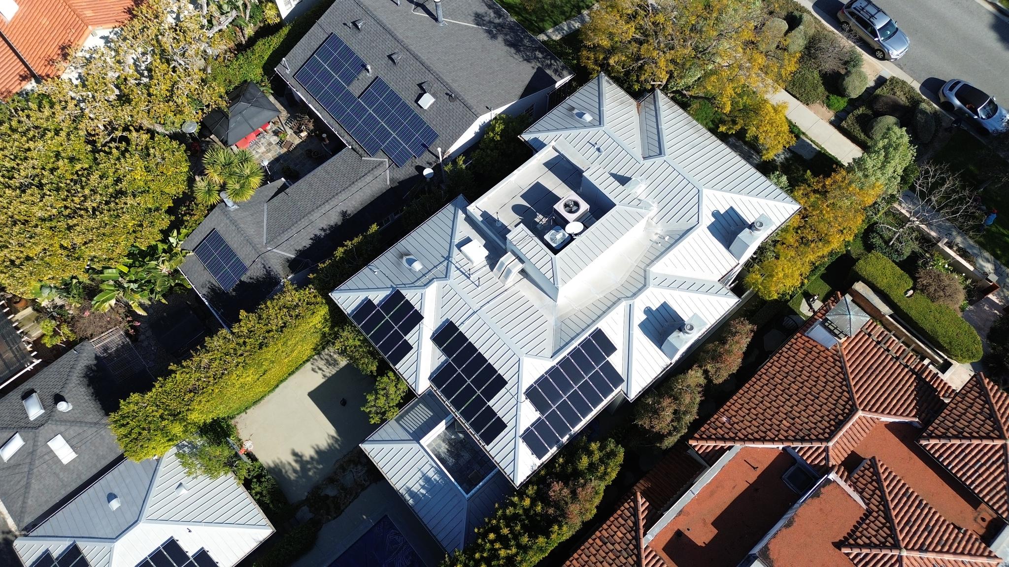 Santa Monica - Metal Roof