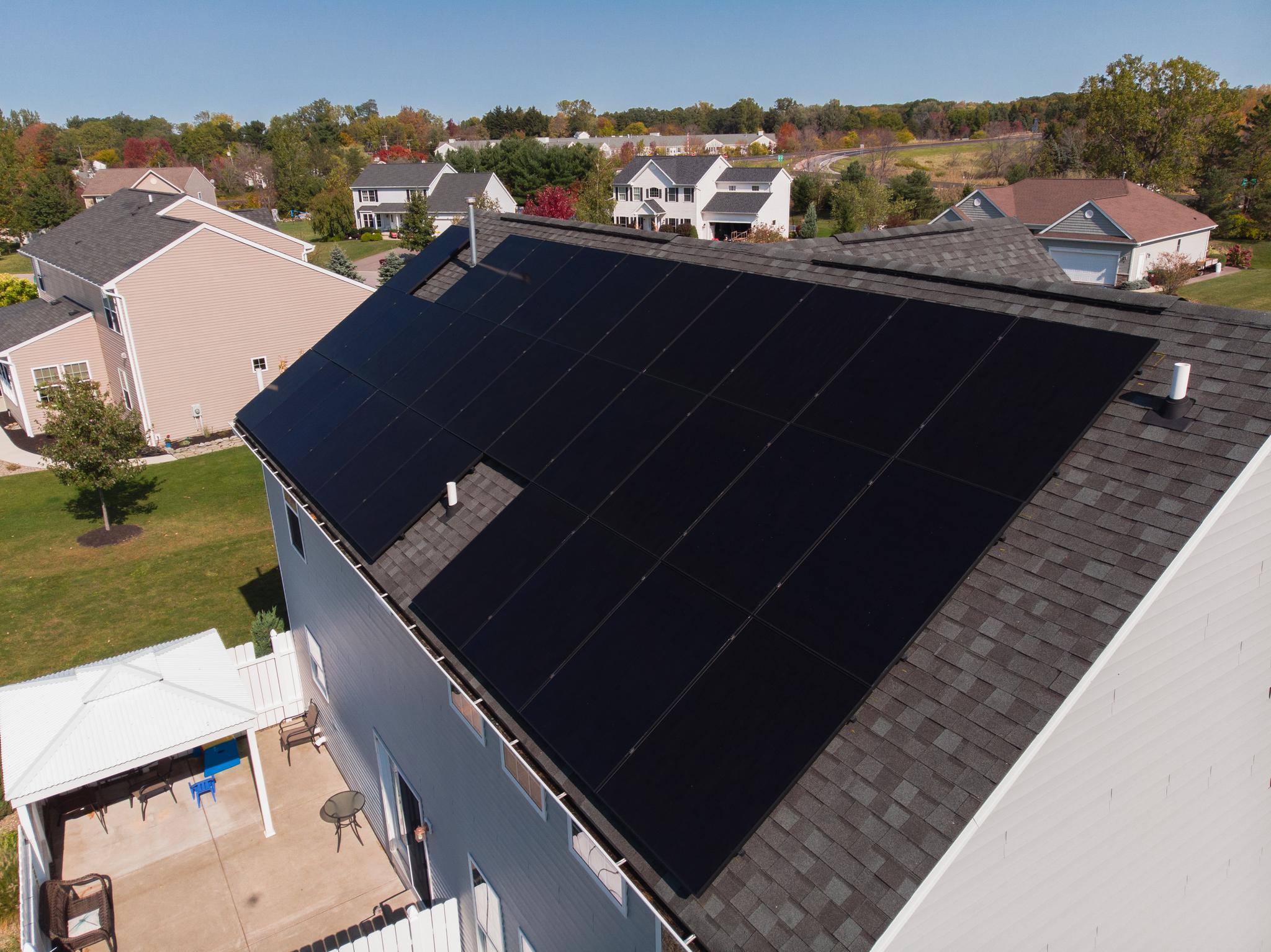 Orchard Park, NY - Solaria Panels