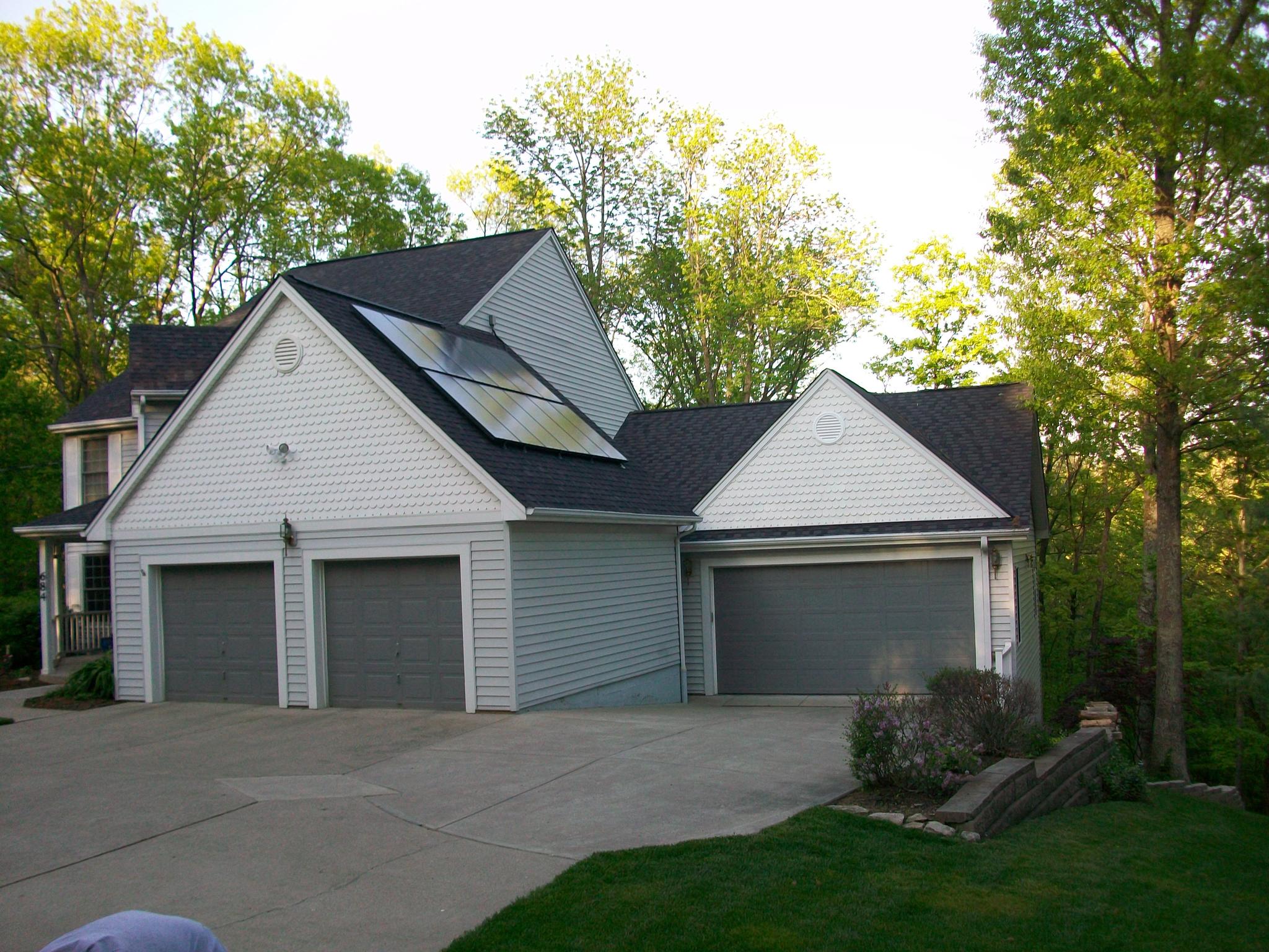 Seemlessly integrate with the roof surface